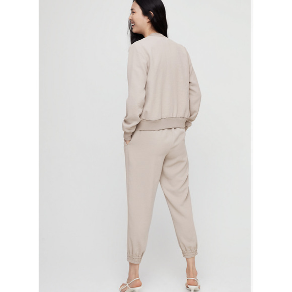Aritzia Wilfred Womens POUSSIN BOMBER Jacket Concrete Beige Casual Lightweight - Picture 3 of 12